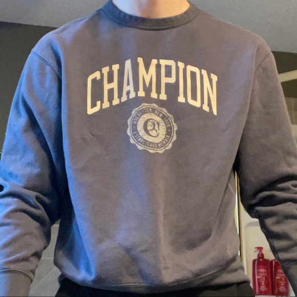 Navy Grey Champion LOGO Crewneck - Picture 3 of 3